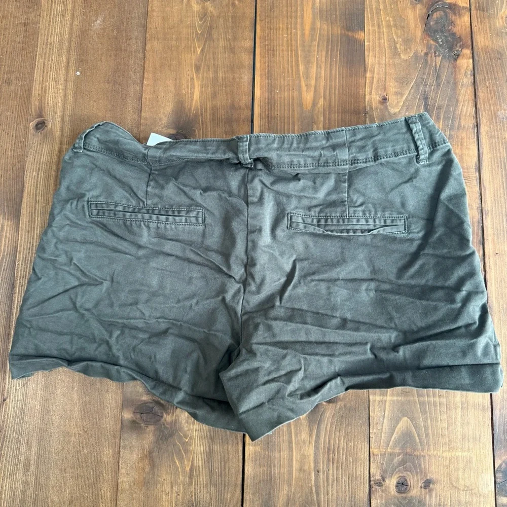 Old Navy Dark Green Women's Cargo Shorts